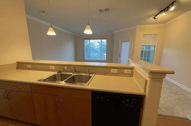 8290 Gate Pkwy W #1110 — Photo 14