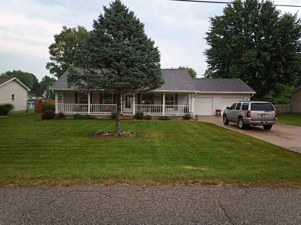 272 N Plum St, Clinton, IN 47842