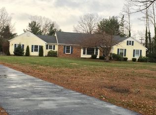 25 Terry Ln, Middletown, NJ 07748