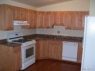 2nd image of 5 Kayron Dr