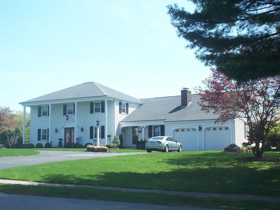 2nd image of 39 Colonial Rd