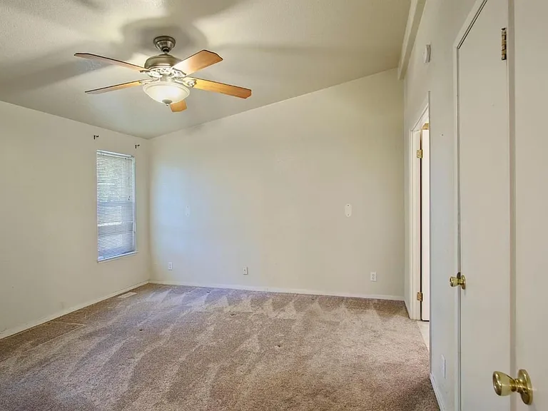 788 E Willow Ave — Photo 22