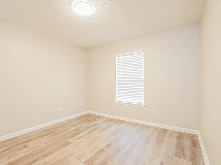195 Dover Bluff Dr — Photo 13