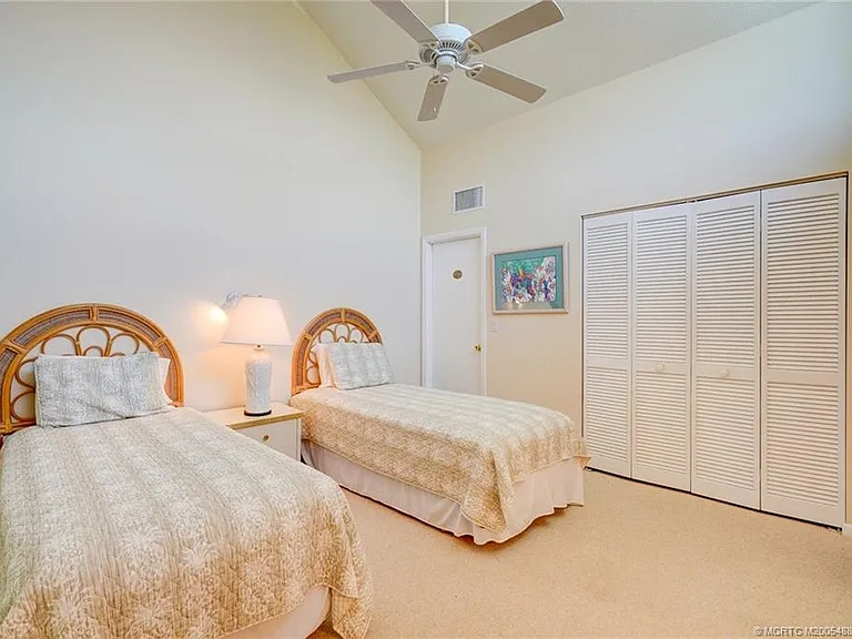 271 NE Edgewater Dr #271 — Photo 11