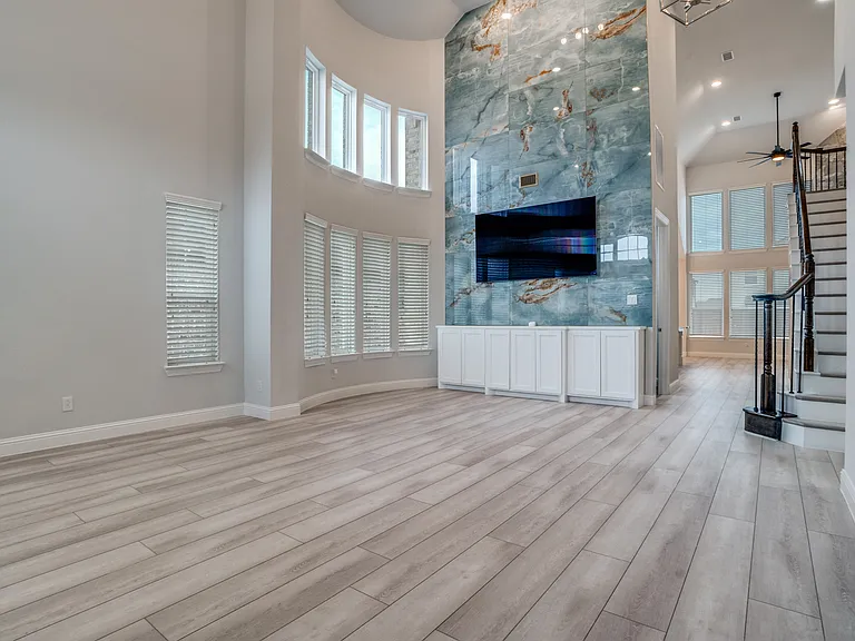 2811 Killdeer Trl — Photo 3