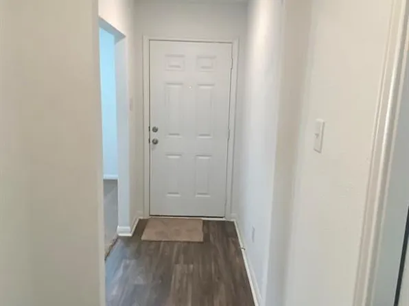 309 Riverdale Dr, Jarrell, TX 76537