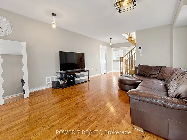 117 Saint Urbain Dr — Photo 9