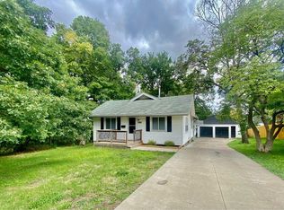 2615 37th St, Des Moines, IA 50310