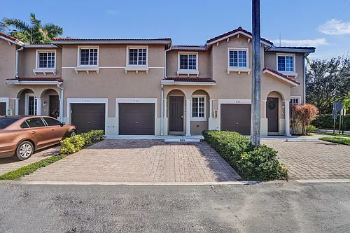 21403 NW 13th Ct #303 Photo 1
