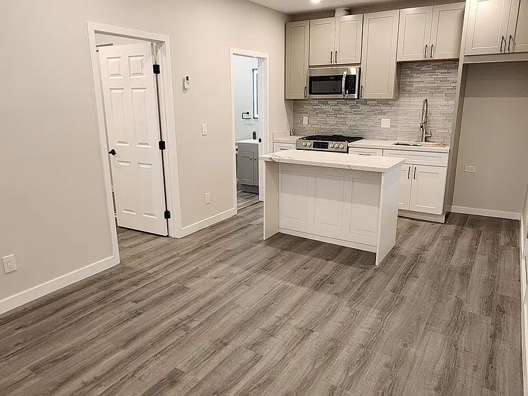 828 Lime St #B — Photo 7