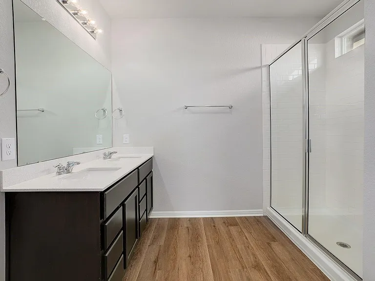 105 Brunnen Way — Photo 18