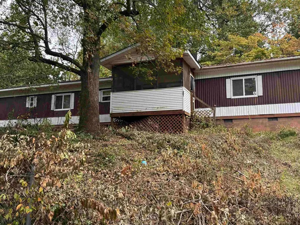 321 Millbank Rd, Wellford, SC 29385