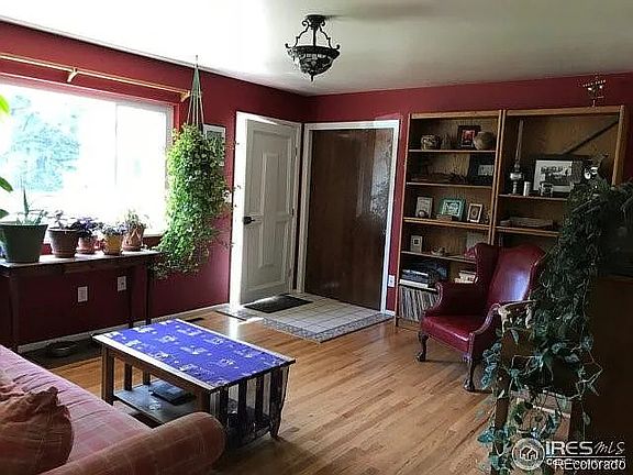 3rd image of 300 Del Clair Rd