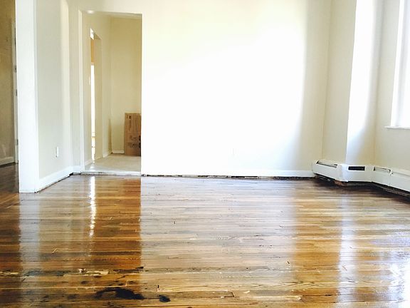 5th image of 326 Park Ave Bsmt 2