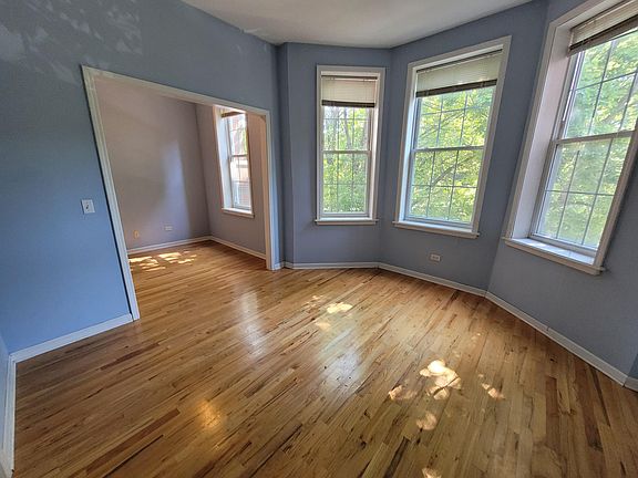 4th image of 4838 N Damen Ave