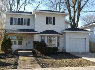 209 Hudson St, Lincoln, IL 62656