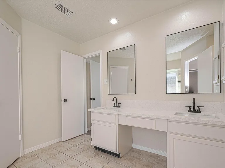 416 Heatherwood Ct — Photo 25
