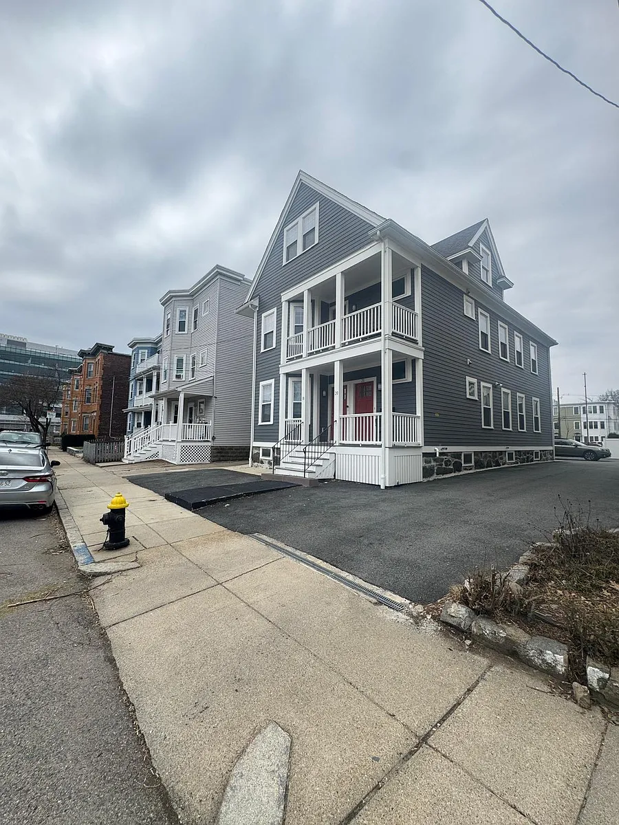Building Photo - 20 Litchfield St #1