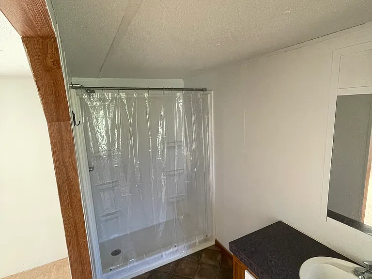 575 N Bellwood Rd — Photo 4