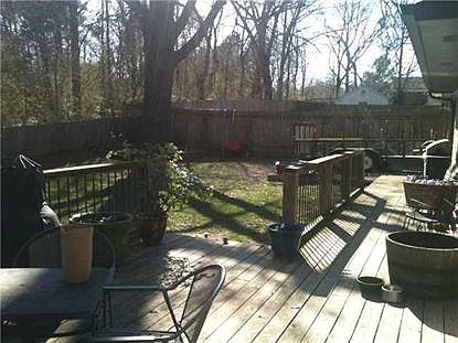 3rd image of 425 Sterling Dr