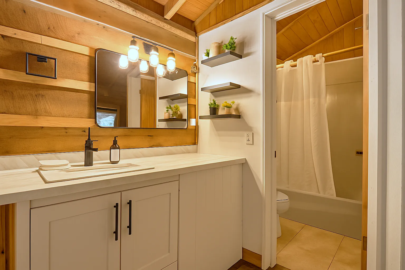 1 bed, 450 sqft, $1,750 — Photo 4