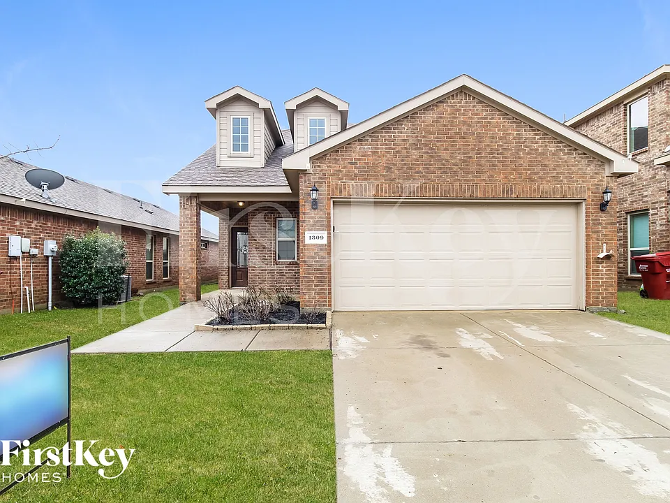 1309 Alder Tree Ln