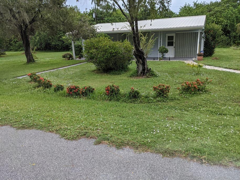 2nd image of 9445 Honeysuckle Dr