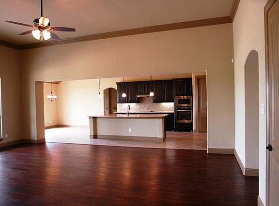 4th image of 9109 County Road 915