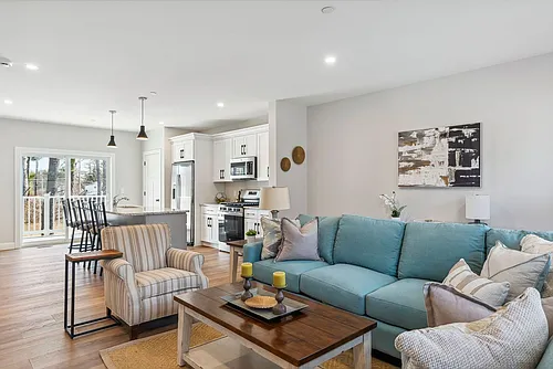 Bayberry Commons- 3 Bedroom 2.5 Bath Townhomes with 2 Car Garage Photo 1
