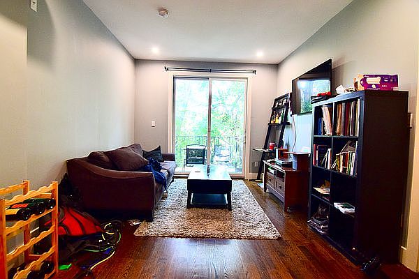 1st image of 189 York St Floor 2