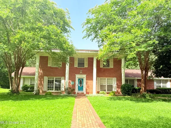 588 Robin Rd, Grenada, MS 38901