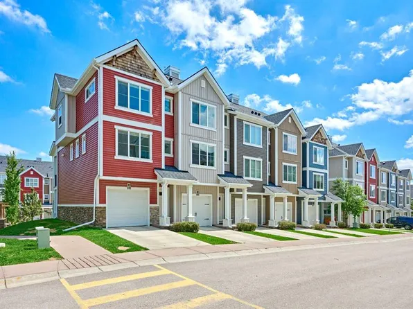 355 W Nolancrest Hts NW #101, Calgary, AB T3R 0Z9