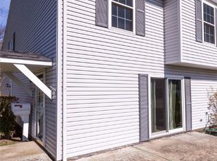 8115 Independence Dr, Mentor, OH 44060