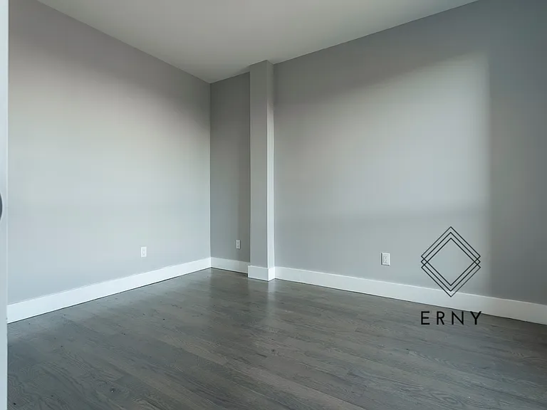 1096 Broadway #5R — Photo 13