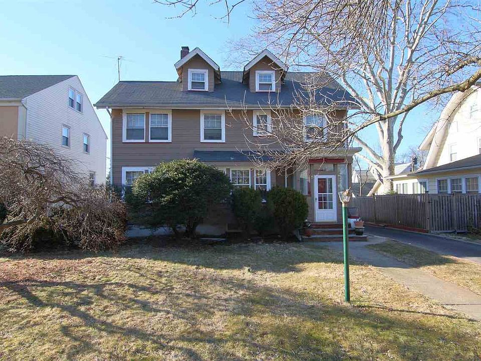 1st image of 5 University Ct