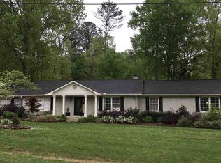 5640 Chickasaw Dr, Guntersville, AL 35976