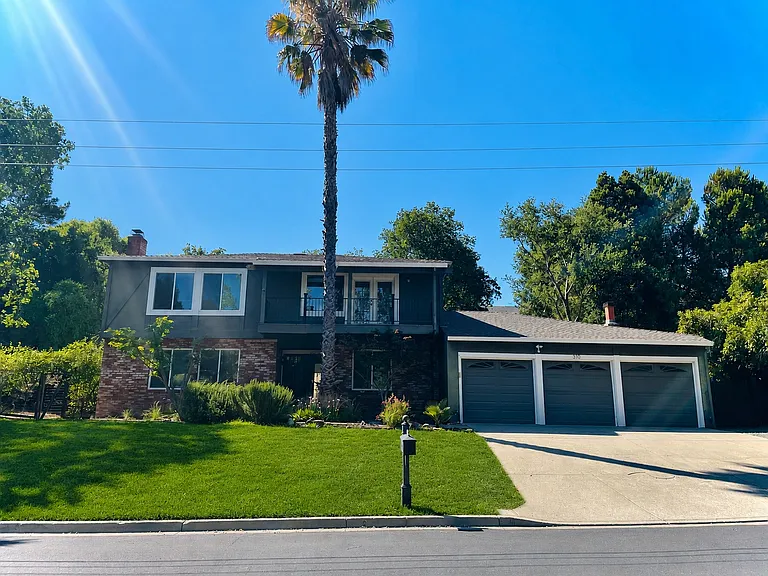 310 Miranda Ln — Photo 1