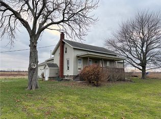 14918 Lakeshore Rd, Kent, NY 14477