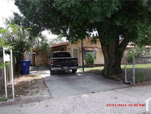 1st image of 1528 NE 3rd Ave