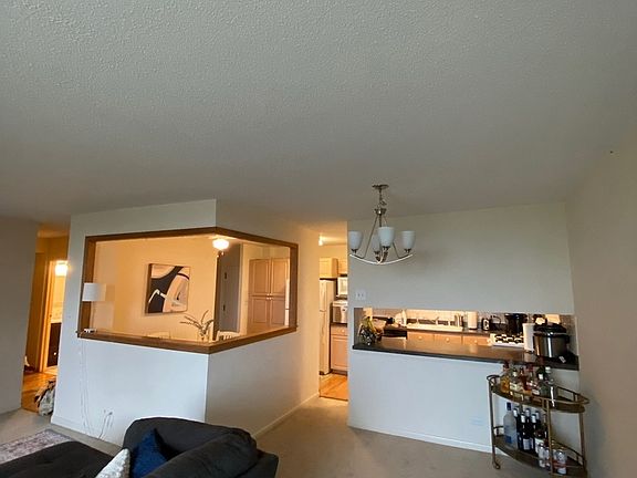 3rd image of 2211 S Highland Ave APT 6B