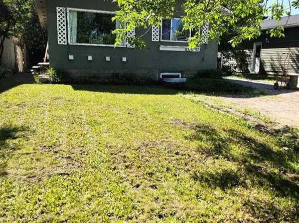 11316 E 97th St, Grande Prairie, AB T8V 3M9