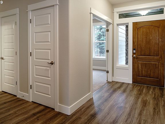 4th image of 5402 NE 124th St