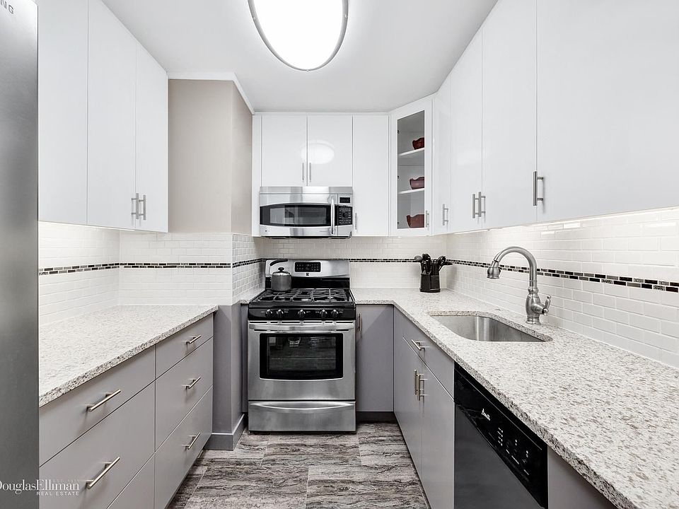 1st image of 90 Gold St APT 20H