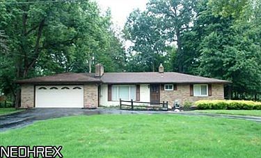 1st image of 3242 Dowling Dr