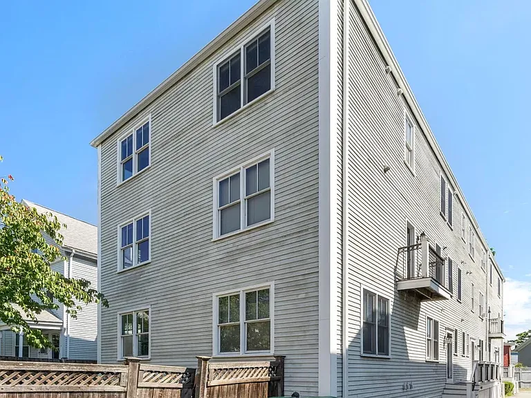 15 Dimick St #3 — Photo 8