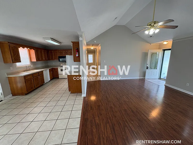 3 bed, 2.0 bath, 1392 sqft, $1,500 — Photo 4