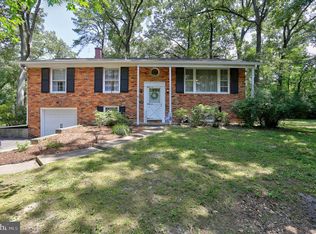 826 Meadow Rd, Severn, MD 21144
