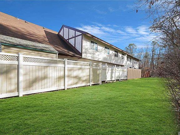 4th image of 28 Amesworth Ct