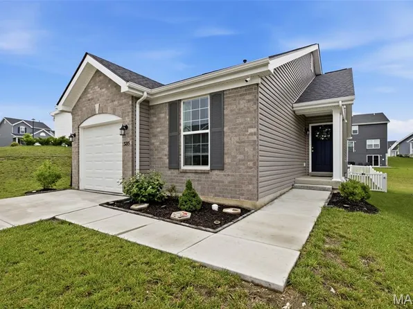 3215 White Pine Dr, Imperial, MO 63052