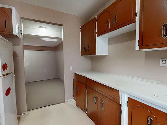 4th image of 9342 Hazel St #2